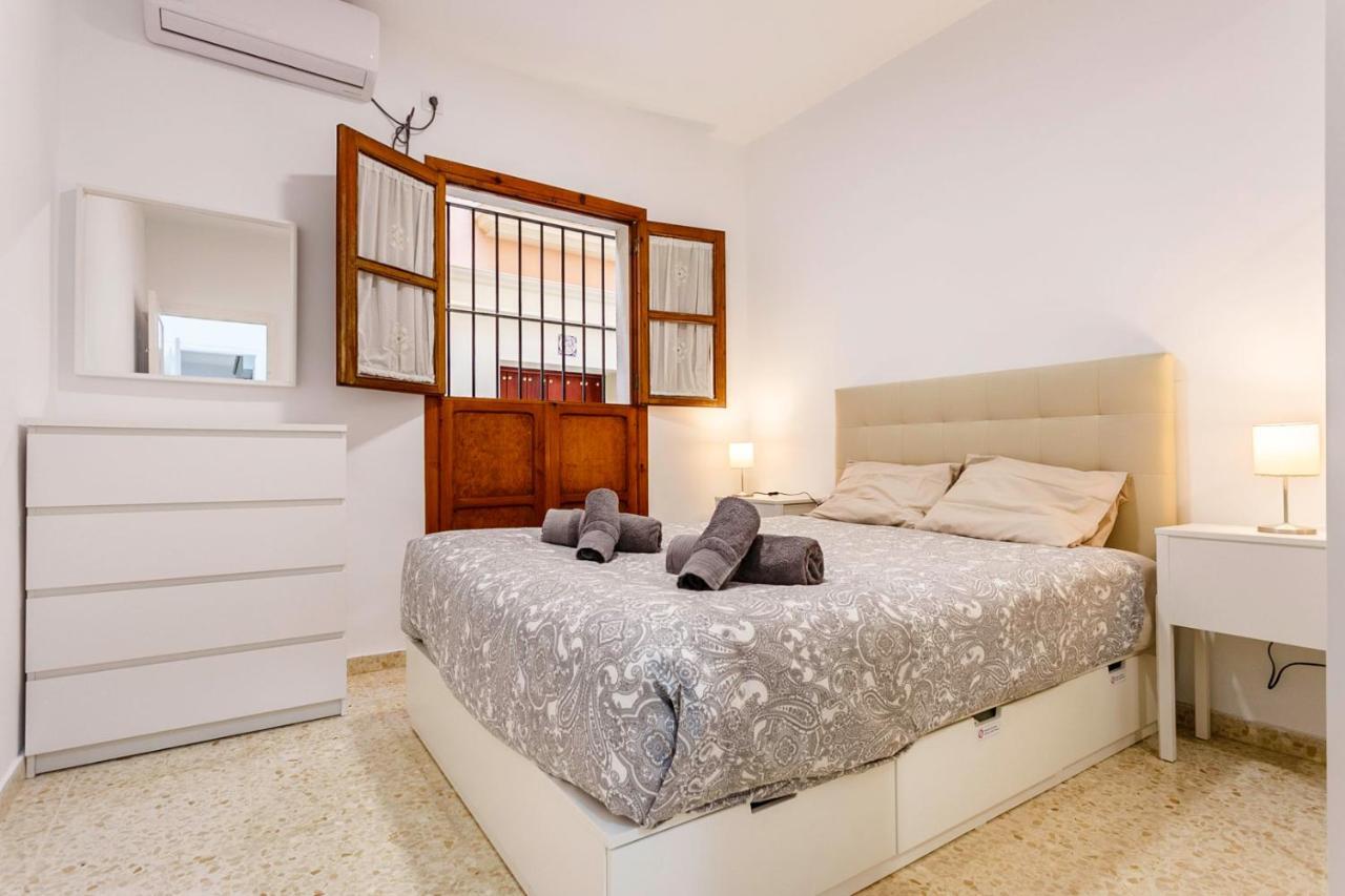 Apartamentos Sta Maria La Blanca Seville Ngoại thất bức ảnh